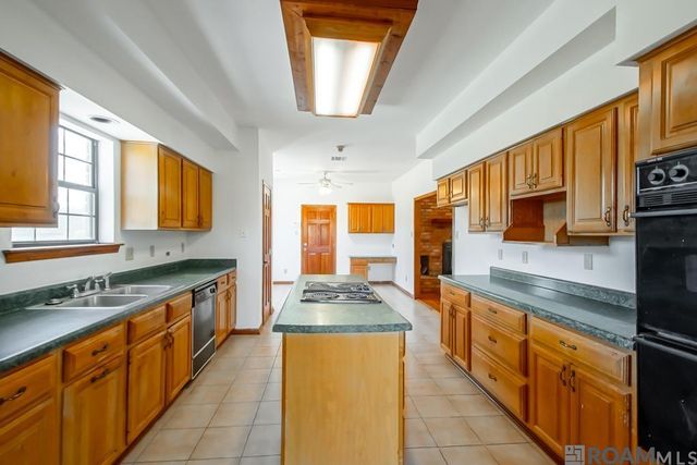 1595 Pumping Station Road, Greensburg, LA 70441