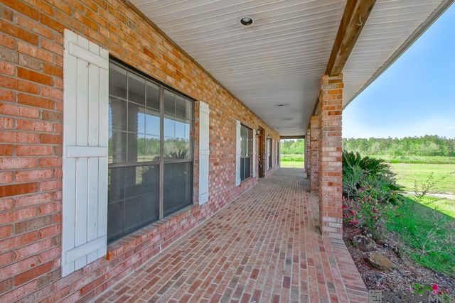 1595 Pumping Station Road, Greensburg, LA 70441