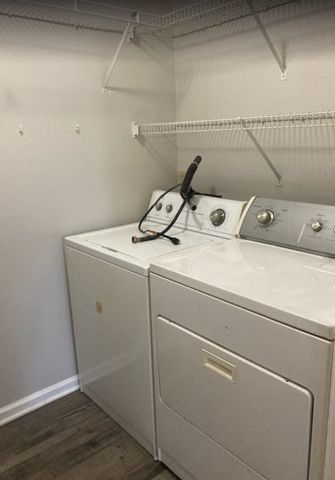 105 Meadow Ln, Oak Grove, KY 42262