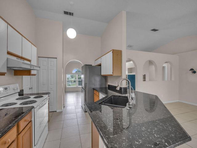 509 SW Feldman Avenue, Port St Lucie, FL 34953
