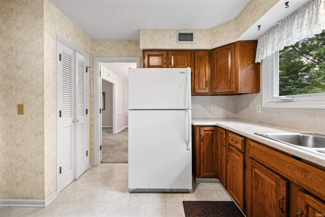 1111 WESTRIDGE Circle, Lafayette, IN 47905