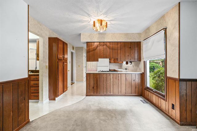 1111 WESTRIDGE Circle, Lafayette, IN 47905