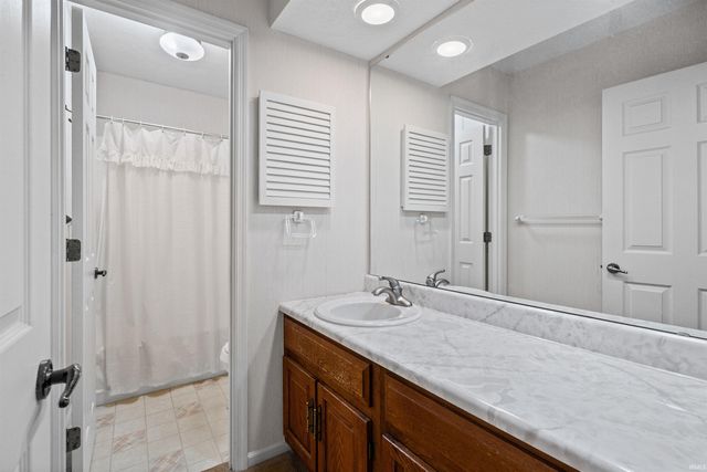1111 WESTRIDGE Circle, Lafayette, IN 47905