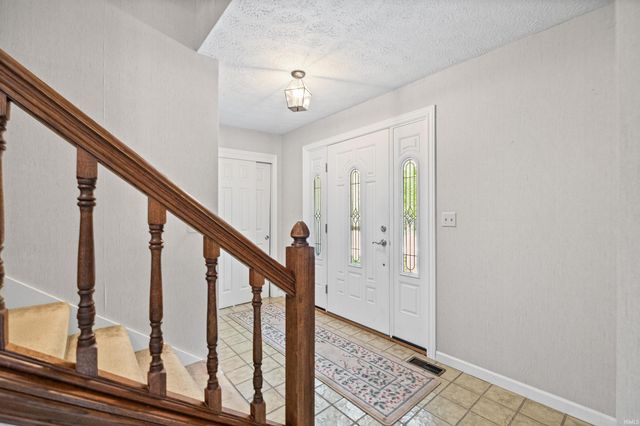 1111 WESTRIDGE Circle, Lafayette, IN 47905
