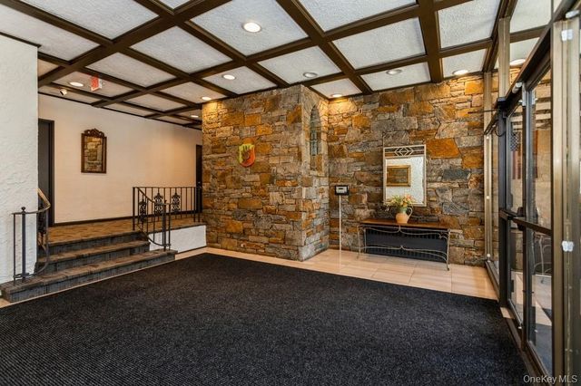 25 Franklin Avenue 2A, White Plains, NY 10601