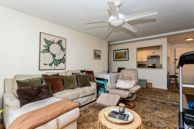25 Franklin Avenue 2A, White Plains, NY 10601