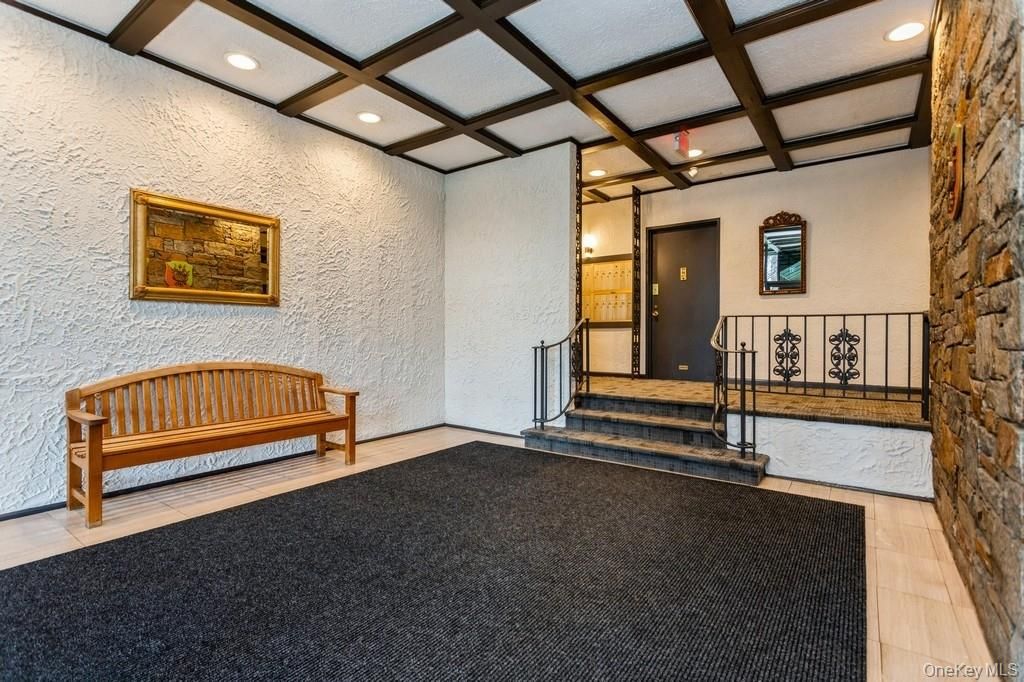 25 Franklin Avenue 2A, White Plains, NY 10601 — photo 4