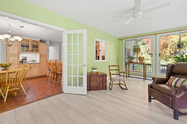 24 Crossbow Ln, North Andover, MA 01845