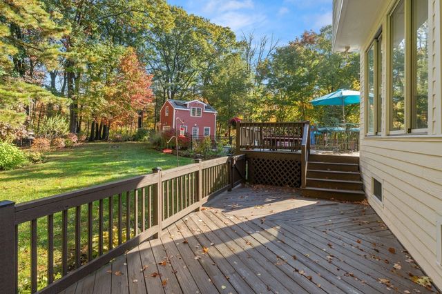 24 Crossbow Ln, North Andover, MA 01845