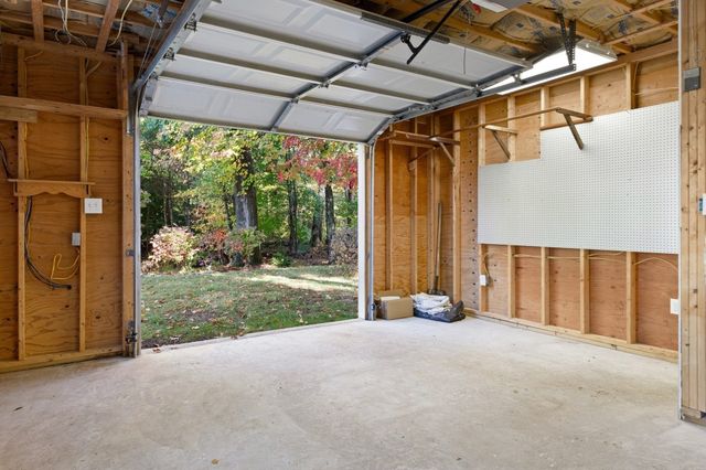 24 Crossbow Ln, North Andover, MA 01845