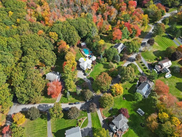 24 Crossbow Ln, North Andover, MA 01845