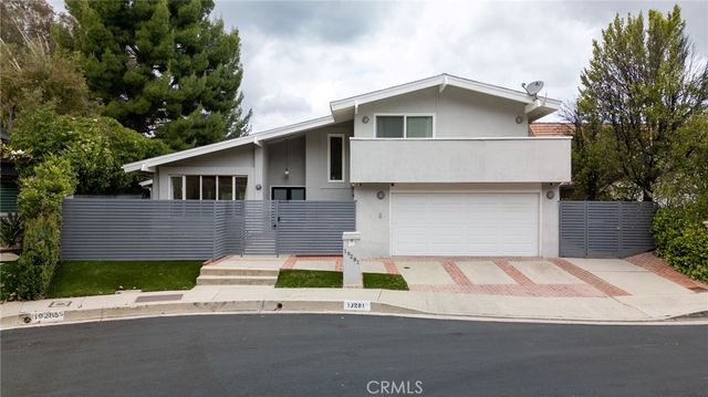 19281 Berclair Lane, Tarzana, CA 91356