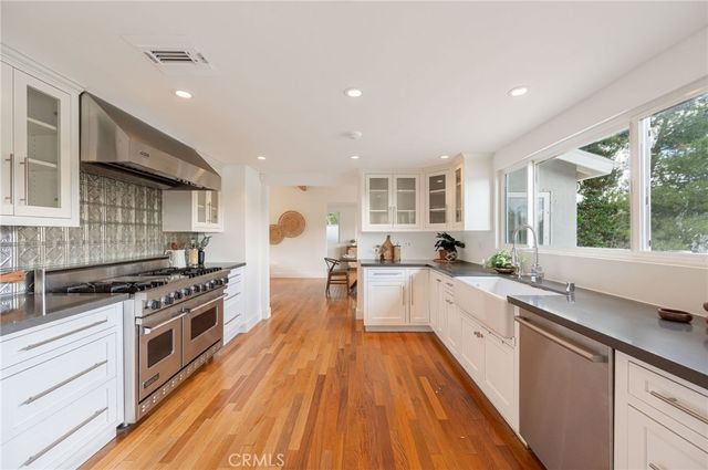19281 Berclair Lane, Tarzana, CA 91356