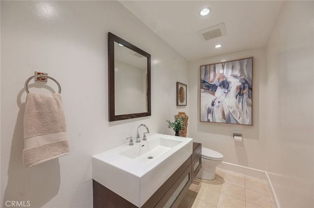19281 Berclair Lane, Tarzana, CA 91356