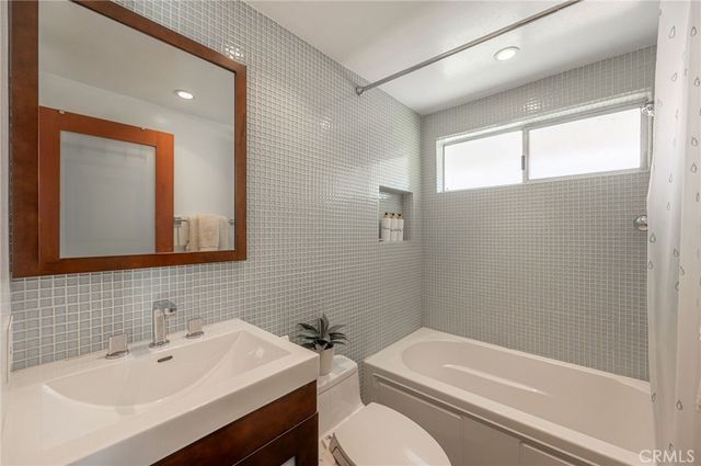 19281 Berclair Lane, Tarzana, CA 91356