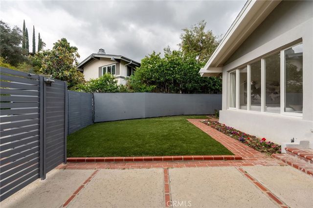 19281 Berclair Lane, Tarzana, CA 91356