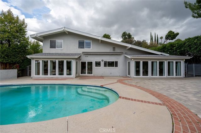 19281 Berclair Lane, Tarzana, CA 91356
