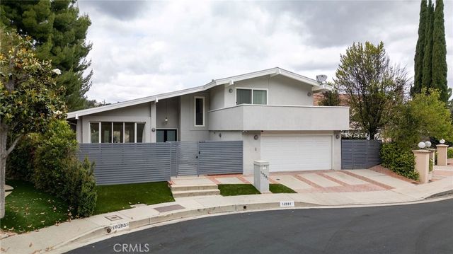 19281 Berclair Lane, Tarzana, CA 91356