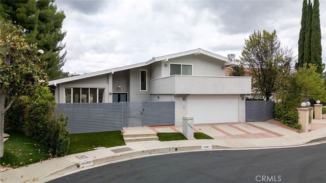 19281 Berclair Lane, Tarzana, CA 91356