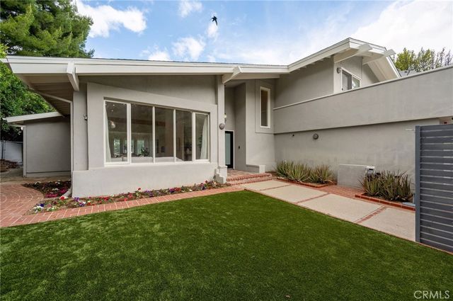 19281 Berclair Lane, Tarzana, CA 91356