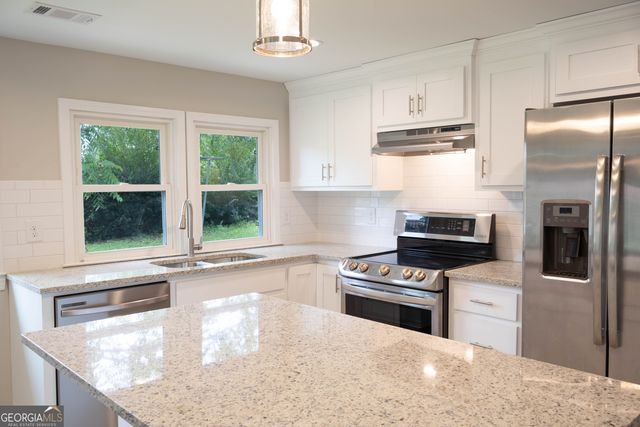 2292 Blacksnake Road, Mount Airy, GA 30563