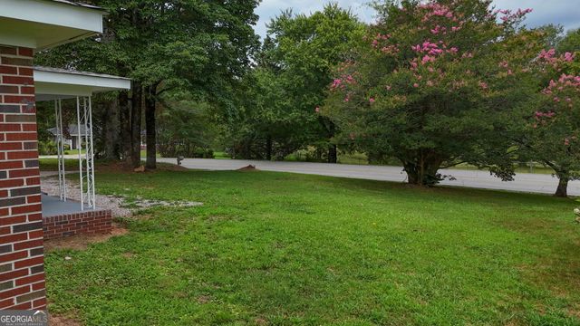 2292 Blacksnake Road, Mount Airy, GA 30563