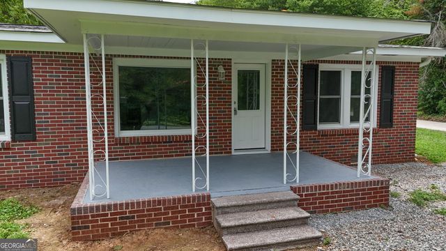 2292 Blacksnake Road, Mount Airy, GA 30563