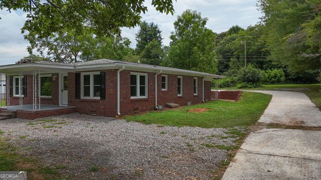 2292 Blacksnake Road, Mount Airy, GA 30563