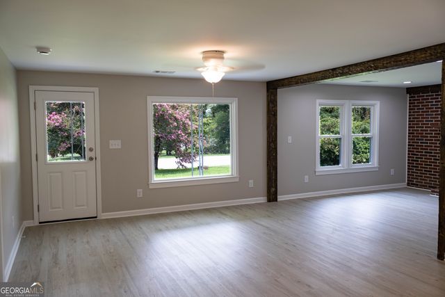 2292 Blacksnake Road, Mount Airy, GA 30563