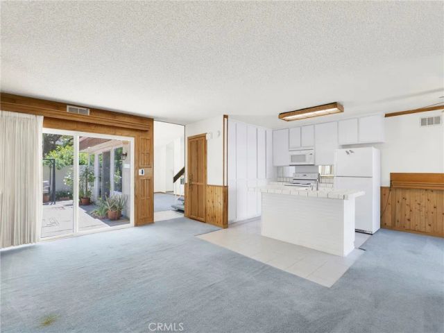 22300 James Alan Circle 3, Chatsworth, CA 91311