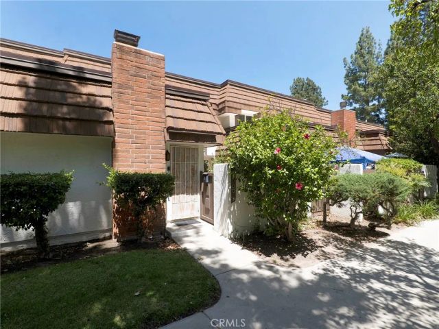22300 James Alan Circle 3, Chatsworth, CA 91311
