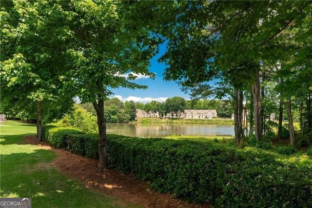 1964 Lakeshore Overlook Circle NW, Kennesaw, GA 30152