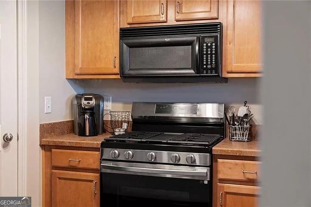 1964 Lakeshore Overlook Circle NW, Kennesaw, GA 30152