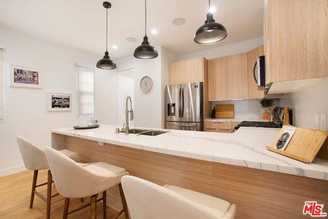 418 N Stanley Avenue 420, Los Angeles, CA 90036