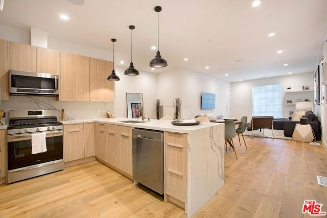 418 N Stanley Avenue 420, Los Angeles, CA 90036