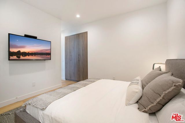 418 N Stanley Avenue 420, Los Angeles, CA 90036