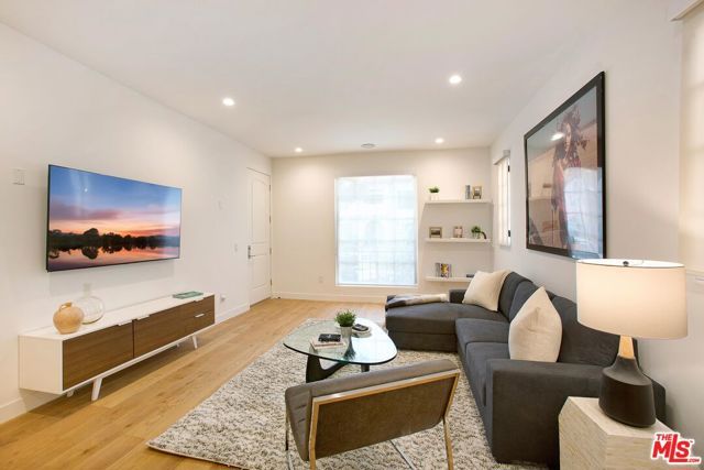 418 N Stanley Avenue 420, Los Angeles, CA 90036