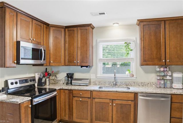 740 Jouett DR, Newport News, VA 23608