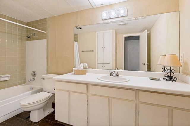 3827 Gilbert Avenue 109, Dallas, TX 75219