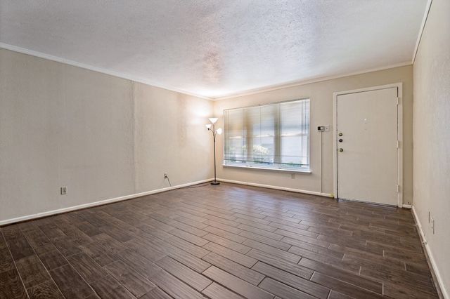 3827 Gilbert Avenue 109, Dallas, TX 75219