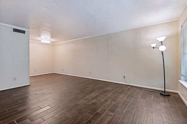 3827 Gilbert Avenue 109, Dallas, TX 75219