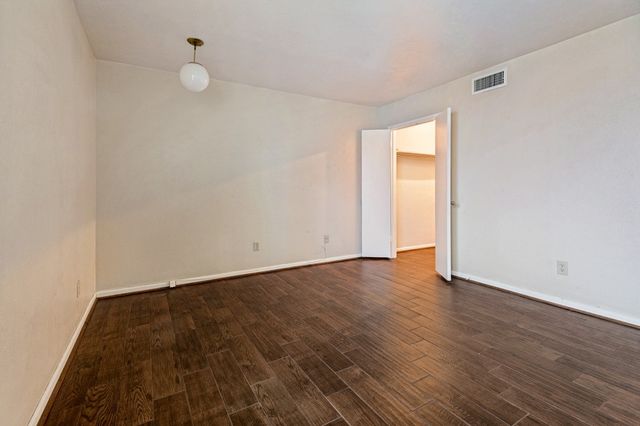 3827 Gilbert Avenue 109, Dallas, TX 75219