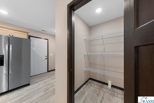 3206 Noble Drive, Mankato, MN 56001