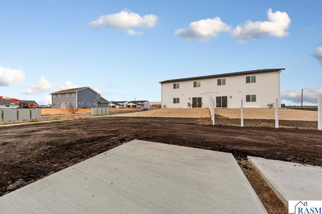 3206 Noble Drive, Mankato, MN 56001