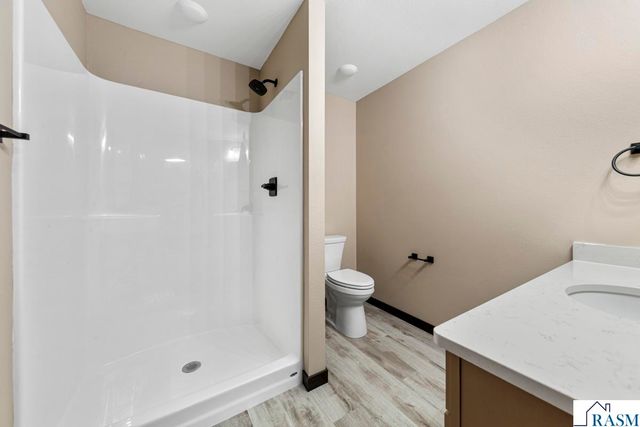 3206 Noble Drive, Mankato, MN 56001