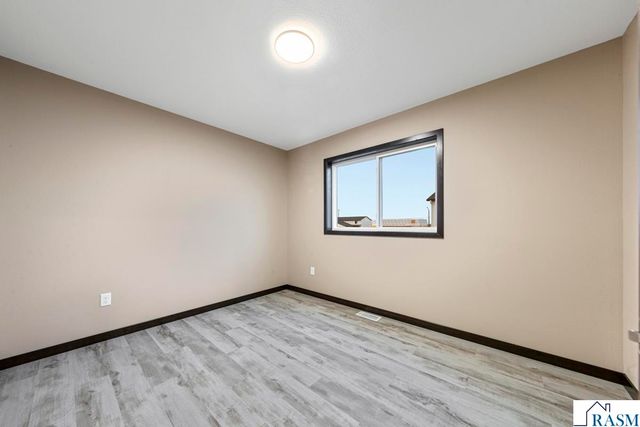 3206 Noble Drive, Mankato, MN 56001