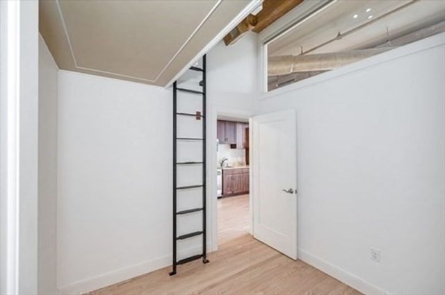 491 Dutton St 409, Lowell, MA 01854