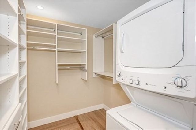 491 Dutton St 409, Lowell, MA 01854