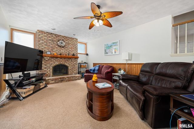 346 S NEBRASKA Avenue, Morton, IL 61550