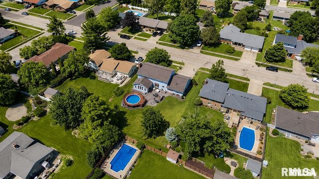 346 S NEBRASKA Avenue, Morton, IL 61550